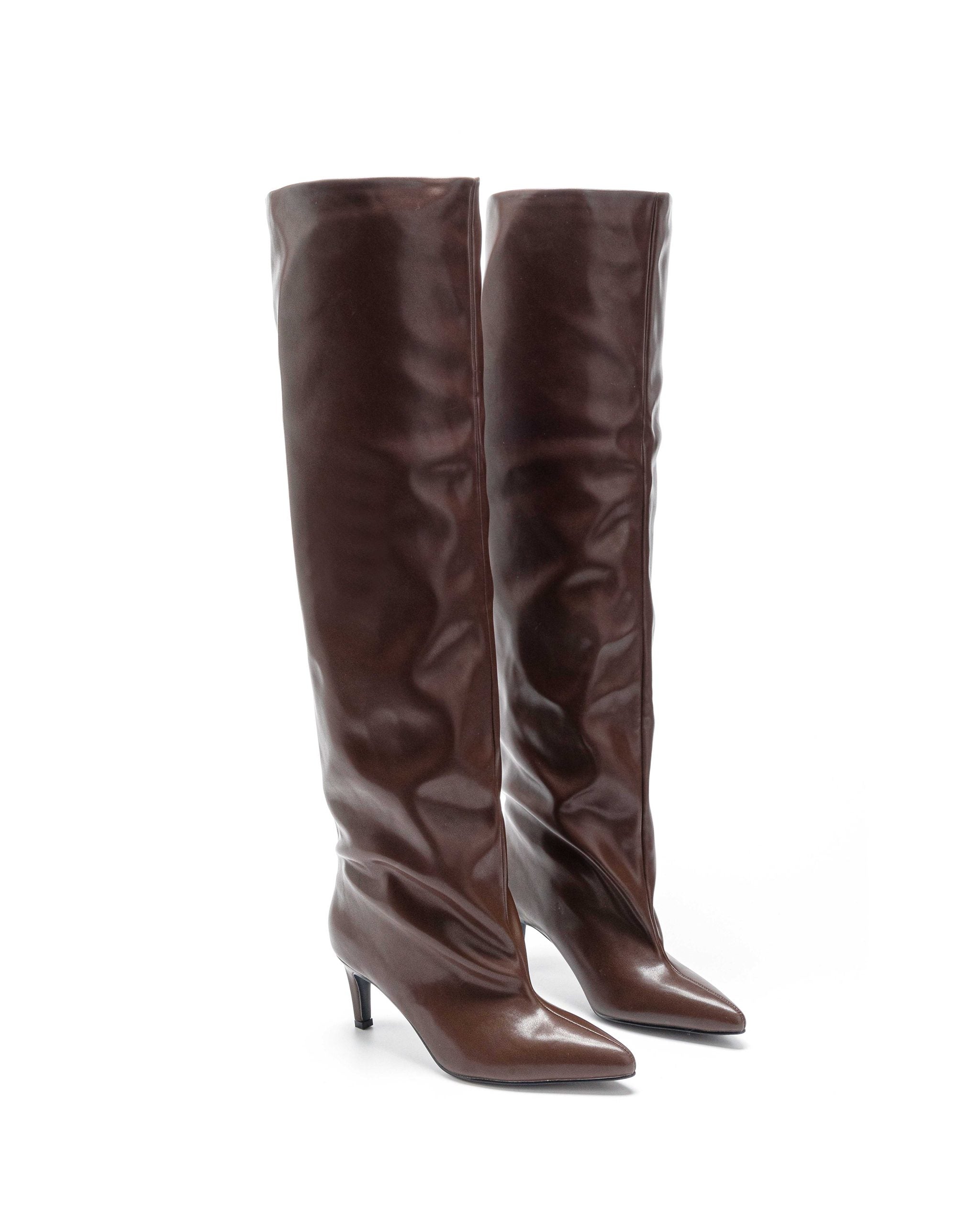 Braune Overknee-Stiefel mit dünnem Absatz
