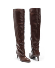 Braune Overknee-Stiefel mit dünnem Absatz
