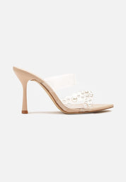 Beige Sandalen mit dünnem Absatz