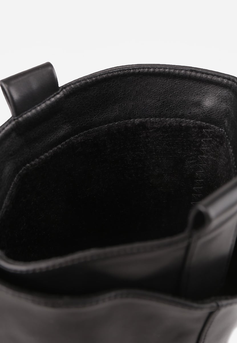 Schwarze Stiefel mit dünnem Absatz