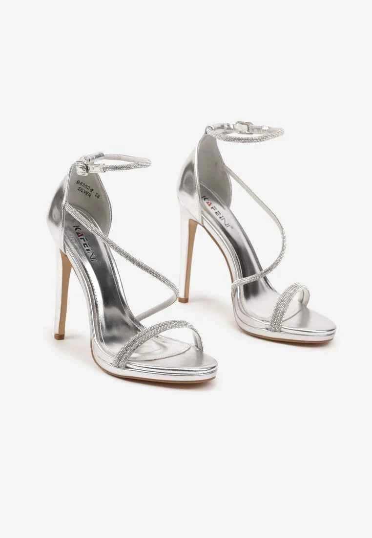 Silver sandale na tanku petu