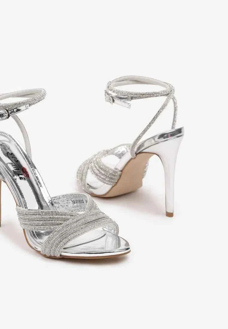 Silver sandale na tanku petu