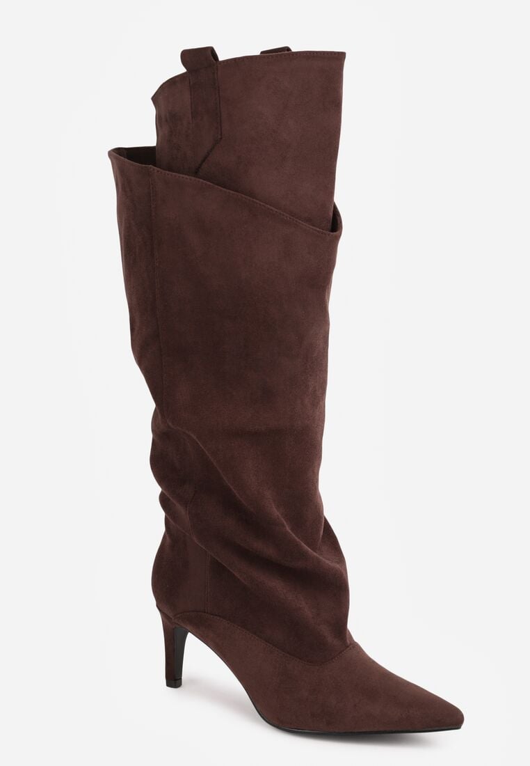 Braune hohe Stiefel mit dünnem Absatz