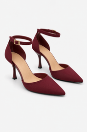 Bordeauxrote Stilettos mit dünnem Absatz