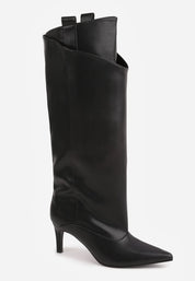 Schwarze Stiefel mit dünnem Absatz