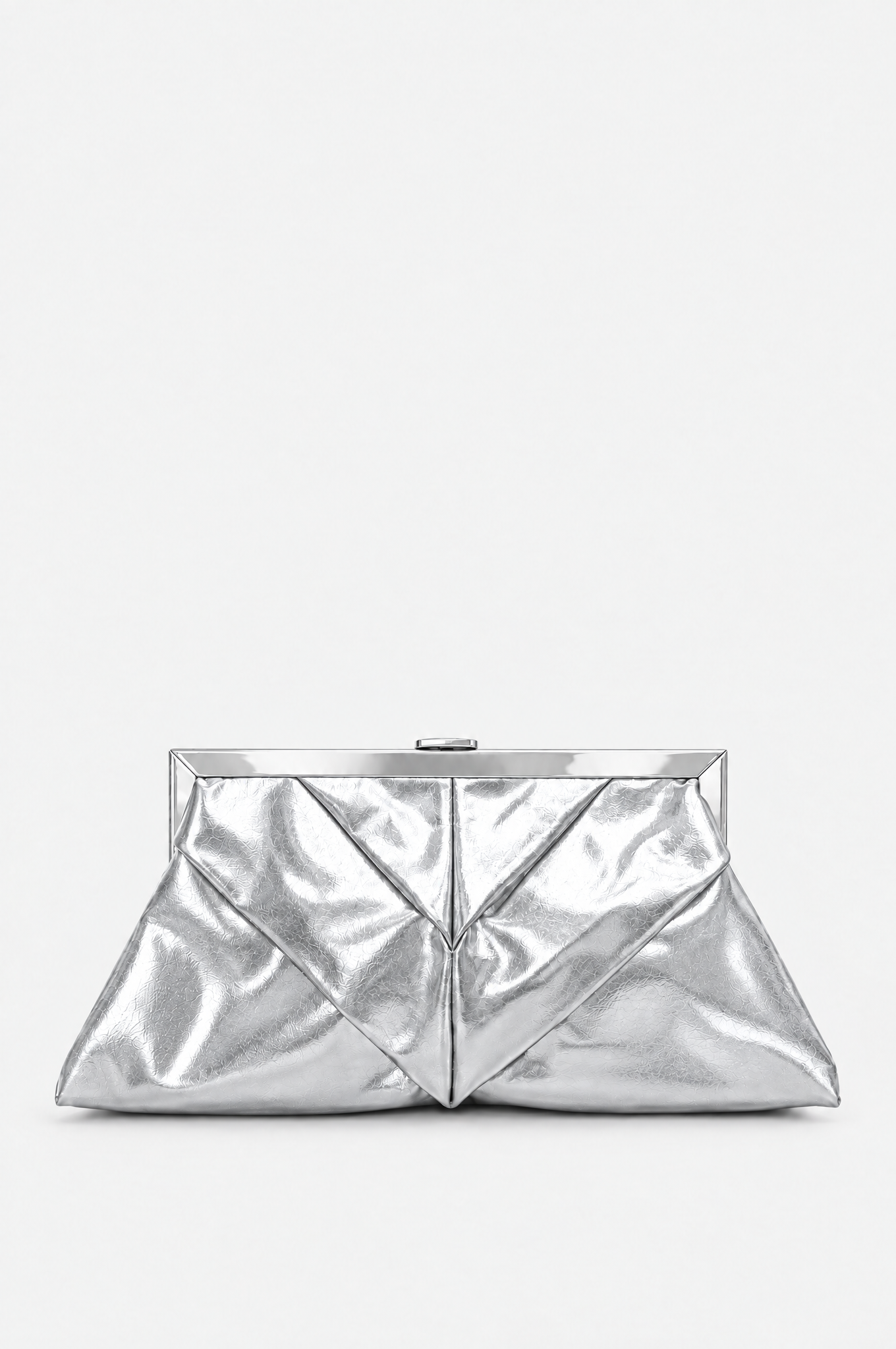 Silberne Abendtasche