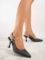 Schwarze Pumps mit Stilettoabsatz