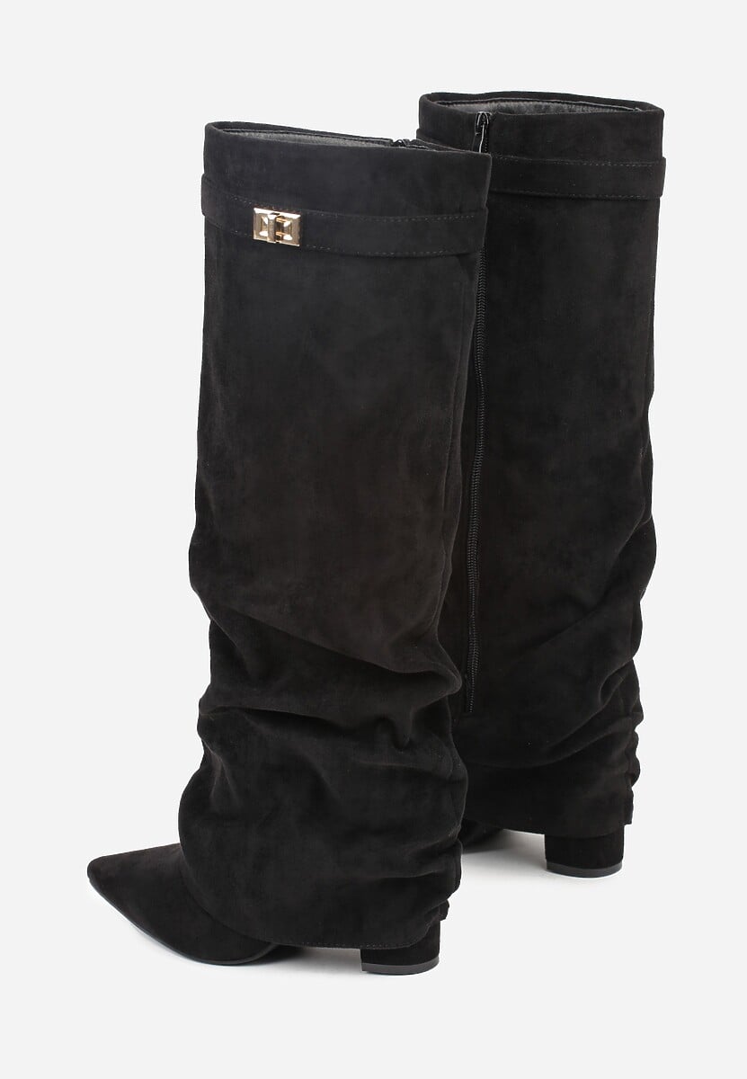 Schwarze geraffte Stiefel aus Veloursleder mit Blockabsatz