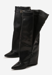 Schwarze hohe Stiefel mit Blockabsatz