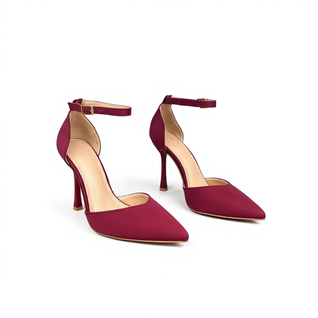 Bordeauxrote Stilettos mit dünnem Absatz