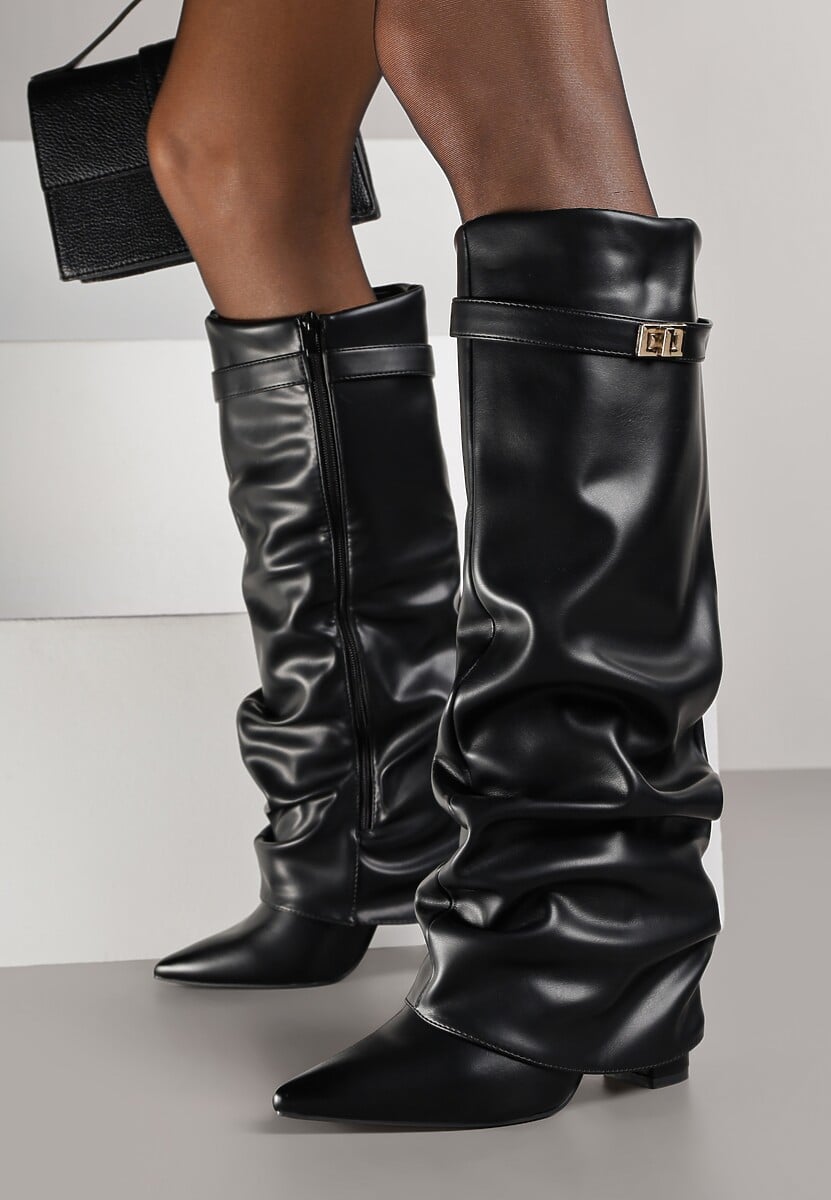 Schwarze Stiefel mit Raffungen und Blockabsatz