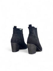 Schwarze Stiefeletten mit Blockabsatz