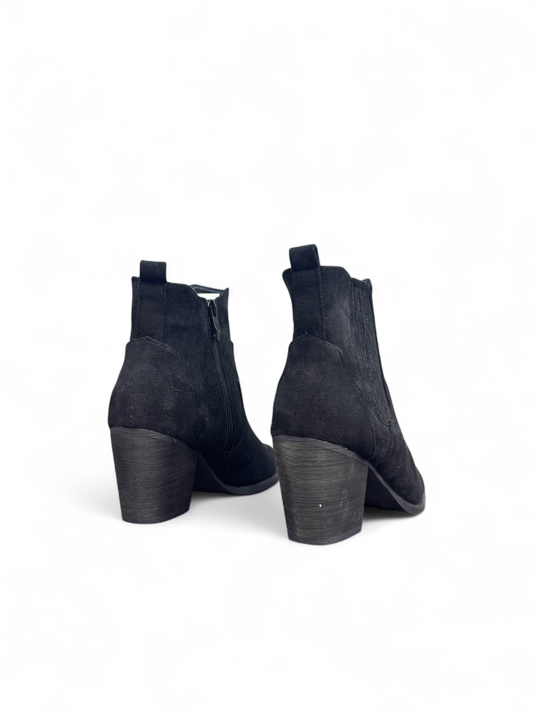 Schwarze Stiefeletten mit Blockabsatz