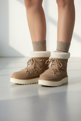 Khakifarbene Winterstiefeletten