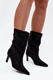 Schwarze Stiefel mit dünnem Absatz