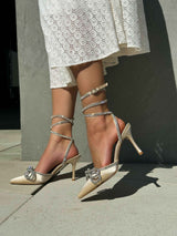 Beige High Heels mit dünnem Absatz
