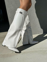 Weiße High-Heel-Stiefel mit Blockabsatz