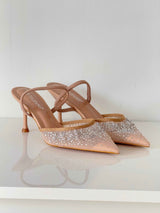 Nudefarbene Stilettos