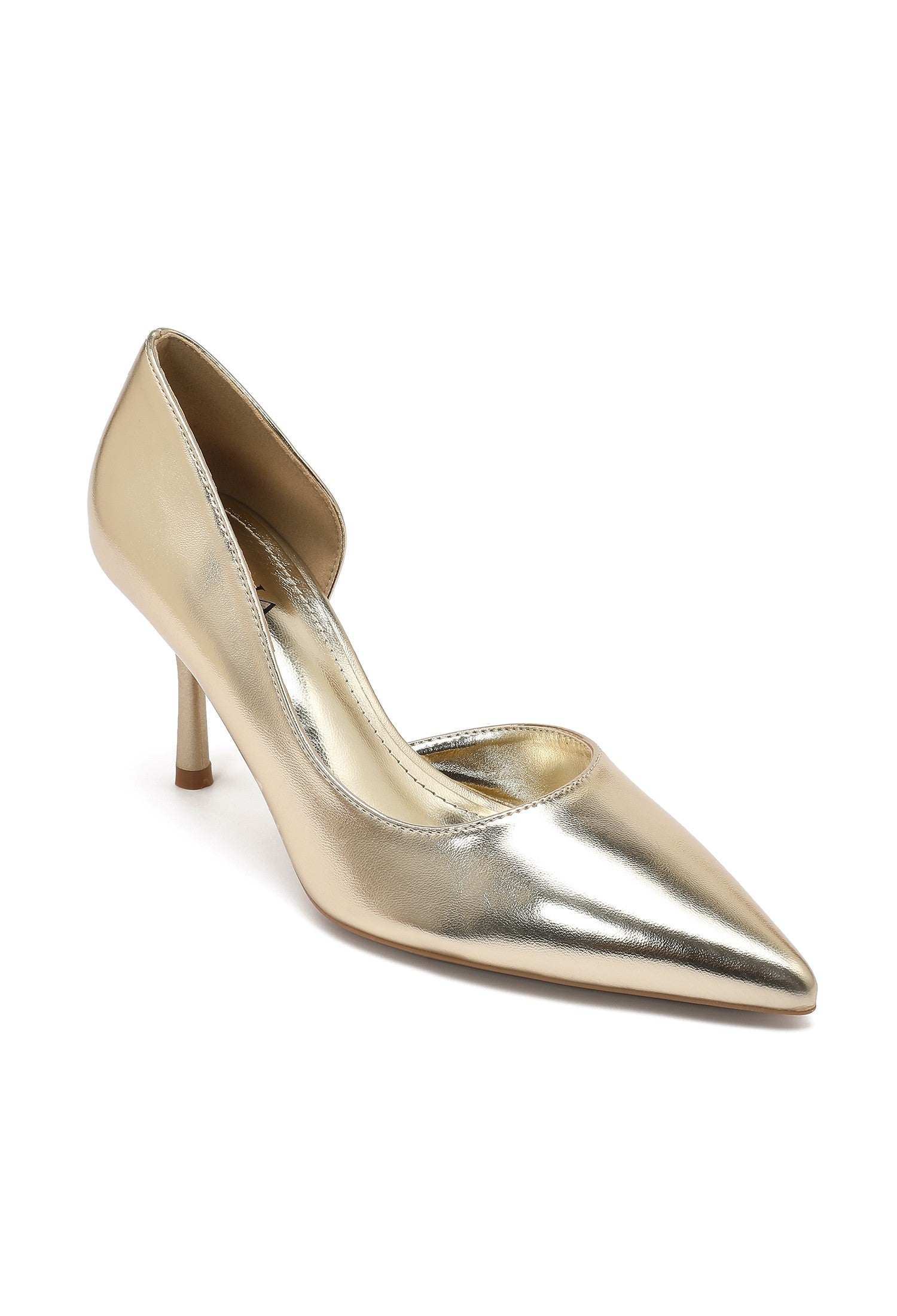 Goldene Pumps mit dünnem Absatz