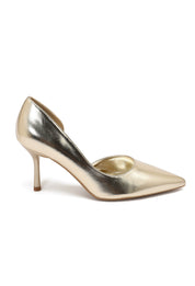 Goldene Pumps mit dünnem Absatz