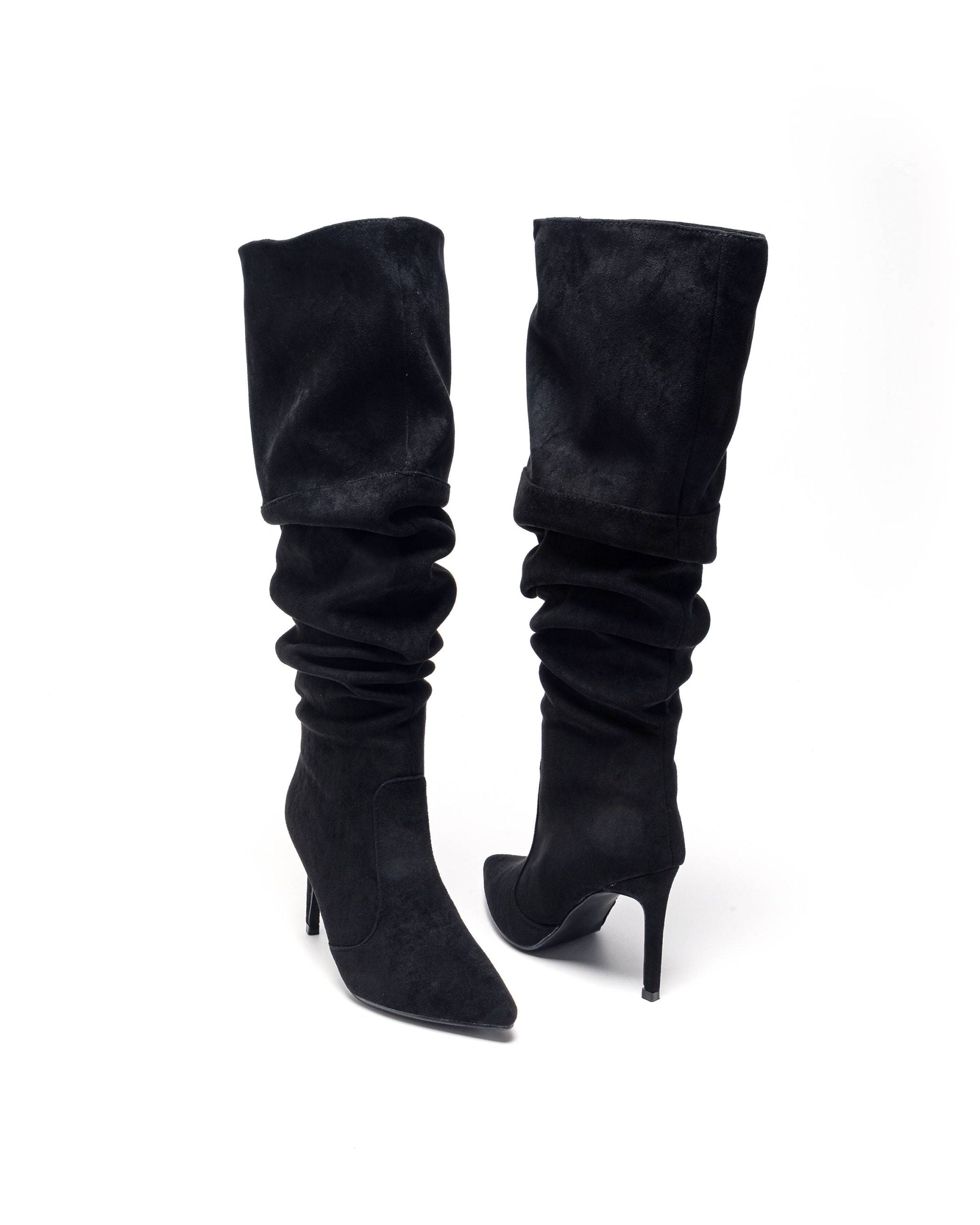 Schwarze Stiefel mit dünnem Absatz