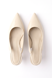 Beige High Heels mit dünnem Absatz