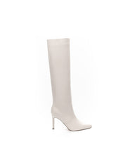 Beige Stiefel mit dünnem Absatz