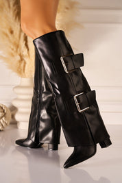 Schwarze Blockabsatzstiefel