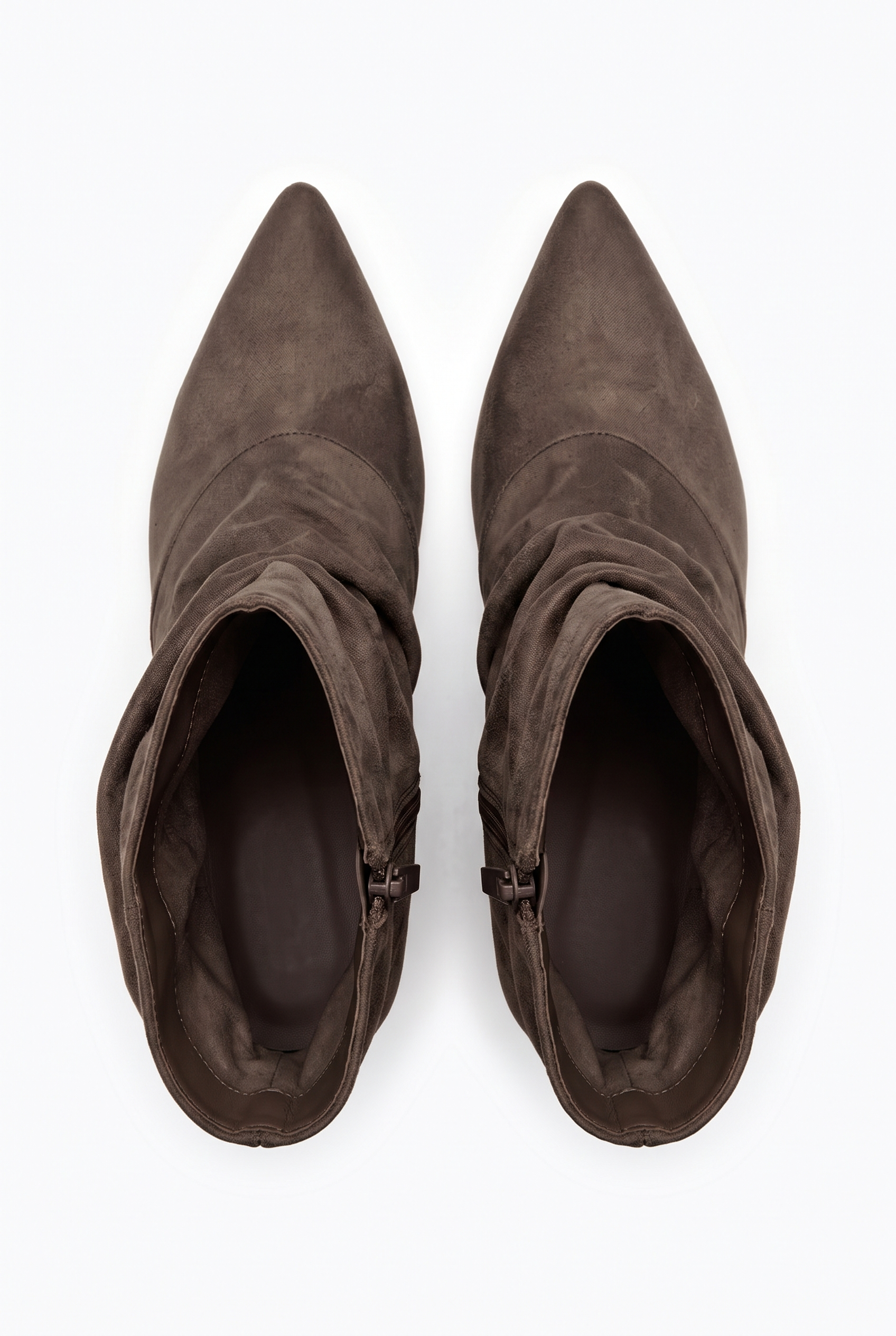 Braune geraffte Stiefeletten mit Pfennigabsatz