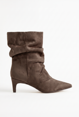 Braune geraffte Stiefeletten mit Pfennigabsatz