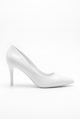 Weiße Pumps mit Pfennigabsatz