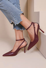 Bordeauxrote Stilettos mit dünnem Absatz