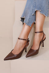 Braune Stilettos