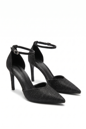 Schwarze Stilettos