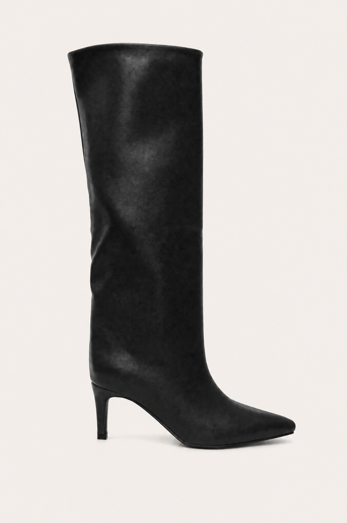 Schwarze Stiefel mit dünnem Absatz