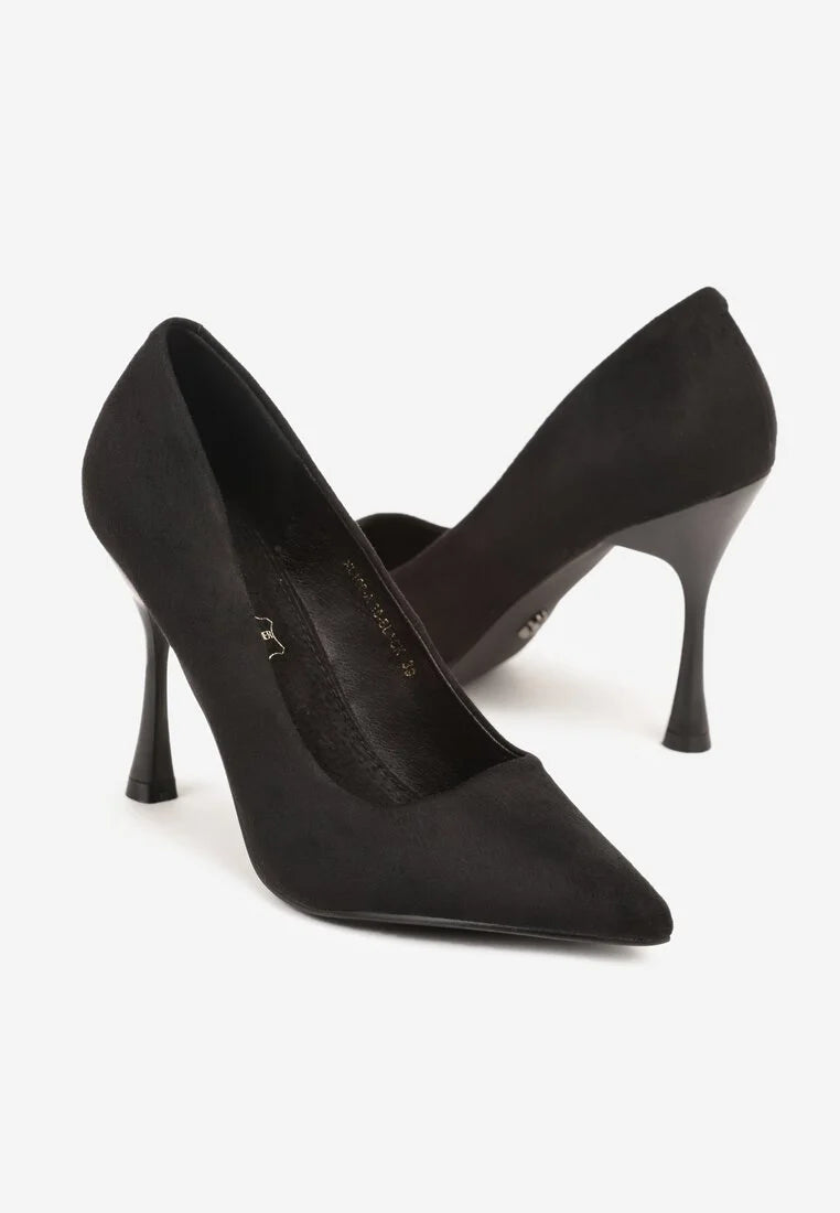 Schwarze Pumps aus Veloursleder mit Stilettoabsatz