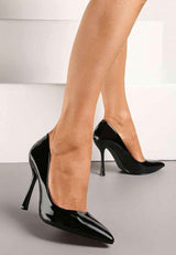 Schwarze Pumps mit Stilettoabsatz